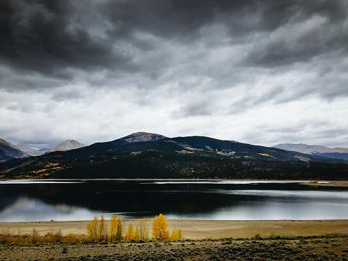 twin lakes lake beside mountain during daytime co 81251